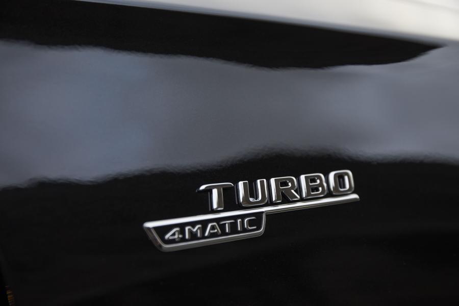 Логотип Mercedes-AMG A35 4Matic Sedan (V177) 2019 года  (UK) (фото 17 из 74)
